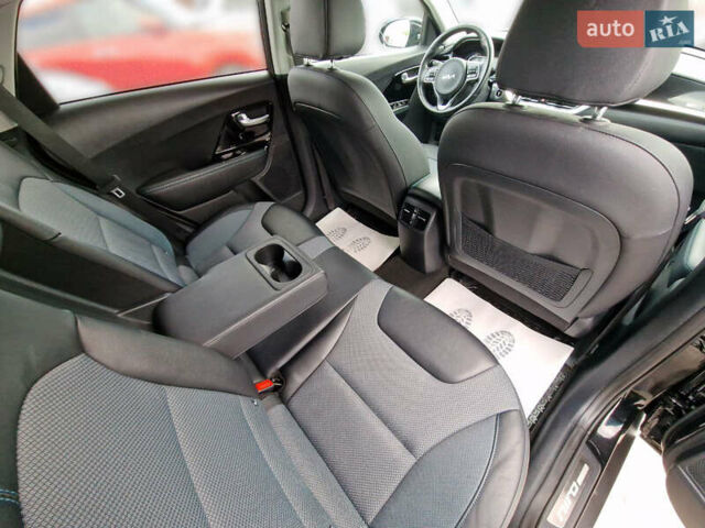 Черный Киа Niro, объемом двигателя 0 л и пробегом 125 тыс. км за 21800 $, фото 21 на Automoto.ua