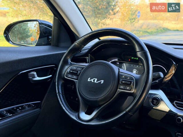 Черный Киа Niro, объемом двигателя 0 л и пробегом 50 тыс. км за 23600 $, фото 20 на Automoto.ua