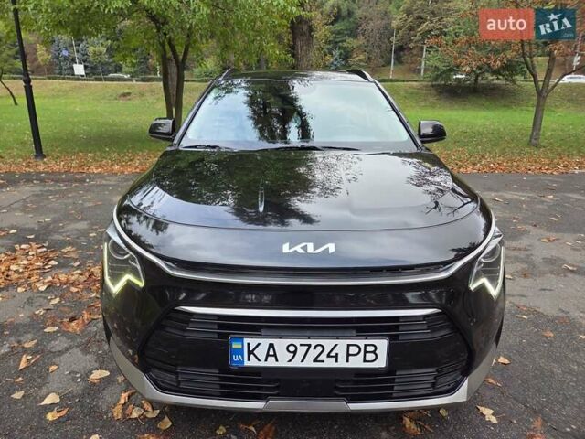 Черный Киа Niro, объемом двигателя 1.58 л и пробегом 97 тыс. км за 25500 $, фото 2 на Automoto.ua