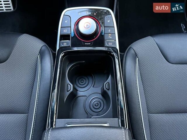 Киа Niro 2022 в Киеве на Automoto.ua Черный Киа Niro, объемом двигателя 0 л и пробегом 70 тыс. км за 22499 $, фото 77 на Automoto.ua