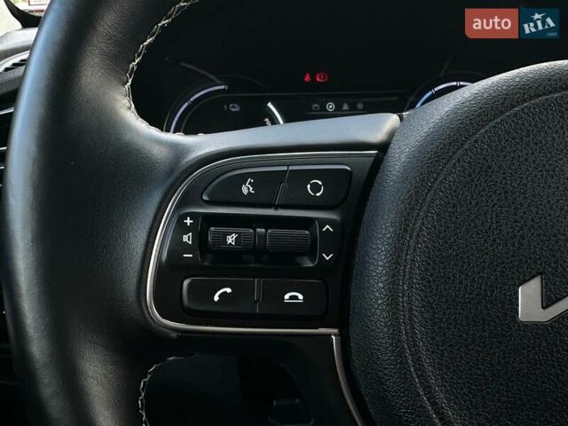 Чорний Кіа Niro, об'ємом двигуна 0 л та пробігом 29 тис. км за 22900 $, фото 54 на Automoto.ua