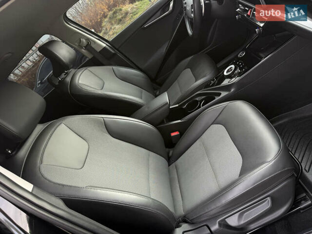 Черный Киа Niro, объемом двигателя 0 л и пробегом 149 тыс. км за 20550 $, фото 48 на Automoto.ua