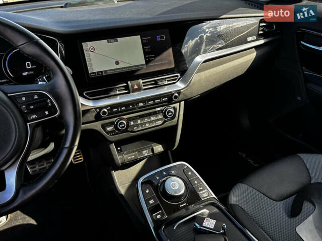 Чорний Кіа Niro, об'ємом двигуна 0 л та пробігом 23 тис. км за 24999 $, фото 24 на Automoto.ua