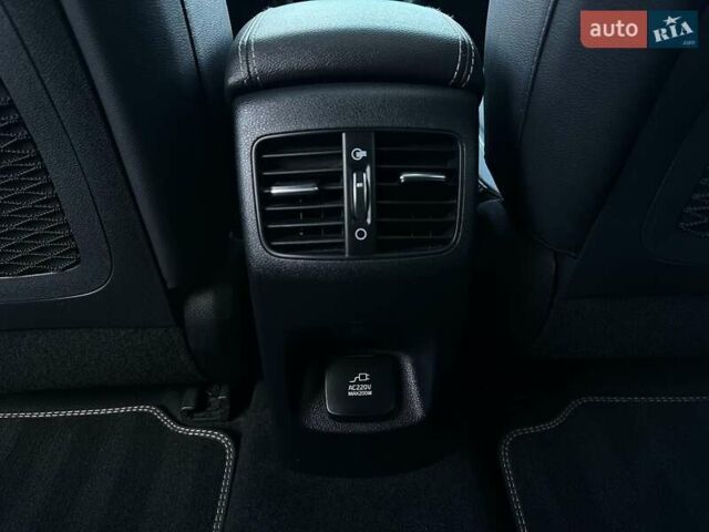 Черный Киа Niro, объемом двигателя 0 л и пробегом 29 тыс. км за 22900 $, фото 96 на Automoto.ua