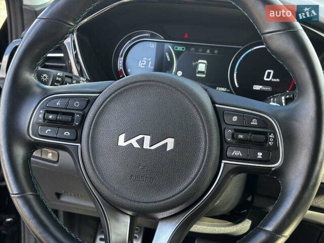Чорний Кіа Niro, об'ємом двигуна 0 л та пробігом 23 тис. км за 24999 $, фото 23 на Automoto.ua