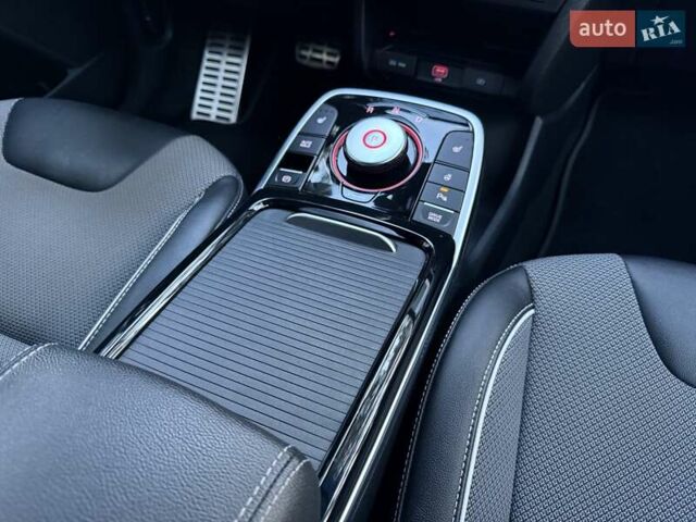 Киа Niro 2022 в Киеве на Automoto.ua Черный Киа Niro, объемом двигателя 0 л и пробегом 70 тыс. км за 22499 $, фото 79 на Automoto.ua