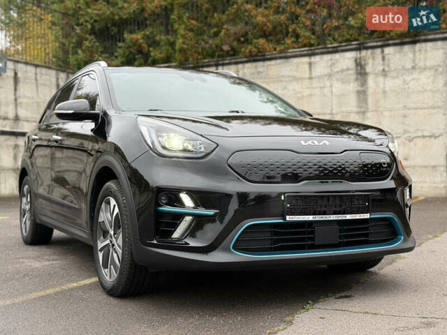Чорний Кіа Niro, об'ємом двигуна 0 л та пробігом 108 тис. км за 21850 $, фото 70 на Automoto.ua