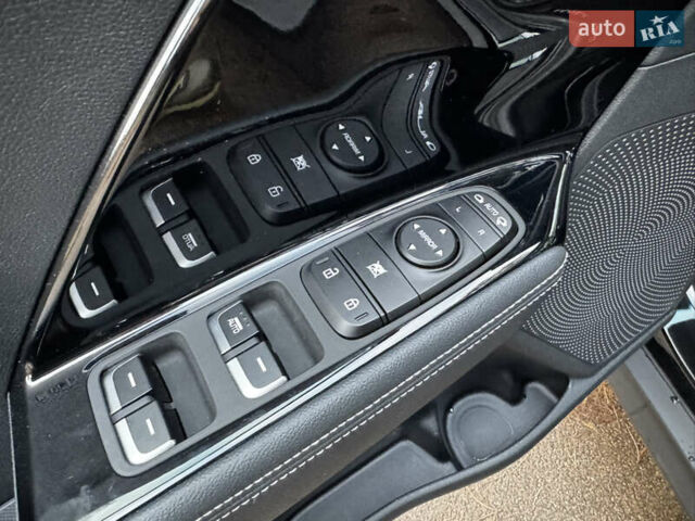 Черный Киа Niro, объемом двигателя 0 л и пробегом 54 тыс. км за 24300 $, фото 42 на Automoto.ua