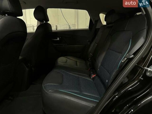 Черный Киа Niro, объемом двигателя 0 л и пробегом 12 тыс. км за 25400 $, фото 71 на Automoto.ua