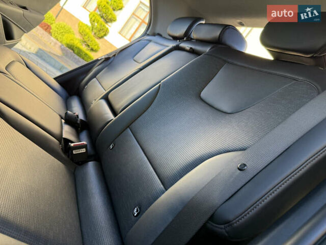 Черный Киа Niro, объемом двигателя 0 л и пробегом 61 тыс. км за 25950 $, фото 66 на Automoto.ua