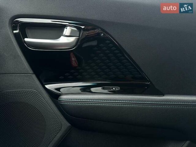 Черный Киа Niro, объемом двигателя 0 л и пробегом 12 тыс. км за 25400 $, фото 81 на Automoto.ua