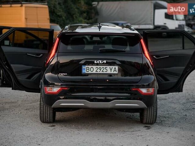 Черный Киа Niro, объемом двигателя 0 л и пробегом 10 тыс. км за 24900 $, фото 4 на Automoto.ua