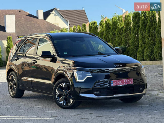 Черный Киа Niro, объемом двигателя 0 л и пробегом 61 тыс. км за 25950 $, фото 3 на Automoto.ua