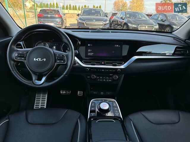 Черный Киа Niro, объемом двигателя 0 л и пробегом 29 тыс. км за 22900 $, фото 89 на Automoto.ua