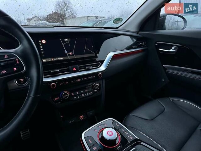 Черный Киа Niro, объемом двигателя 0 л и пробегом 84 тыс. км за 22900 $, фото 86 на Automoto.ua