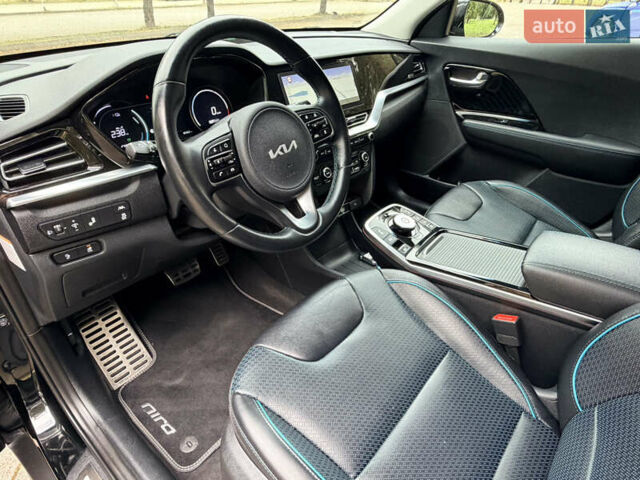 Чорний Кіа Niro, об'ємом двигуна 0 л та пробігом 80 тис. км за 22400 $, фото 15 на Automoto.ua