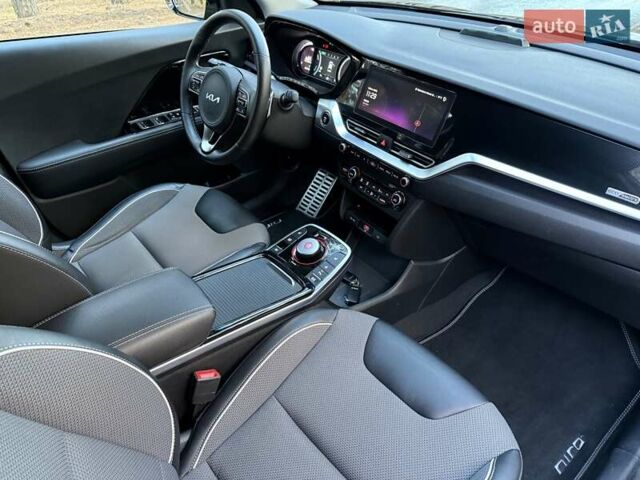 Киа Niro 2022 в Киеве на Automoto.ua Черный Киа Niro, объемом двигателя 0 л и пробегом 70 тыс. км за 22499 $, фото 82 на Automoto.ua