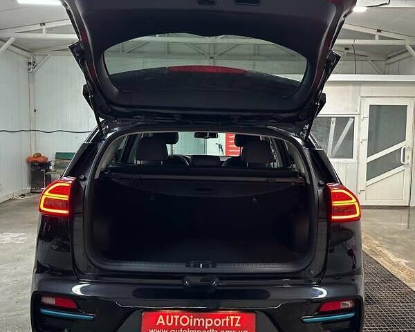 Черный Киа Niro, объемом двигателя 0 л и пробегом 12 тыс. км за 25400 $, фото 74 на Automoto.ua