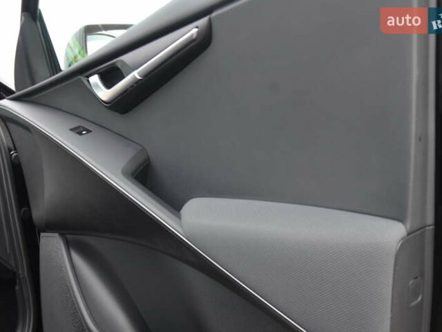 Черный Киа Niro, объемом двигателя 0 л и пробегом 67 тыс. км за 24150 $, фото 51 на Automoto.ua