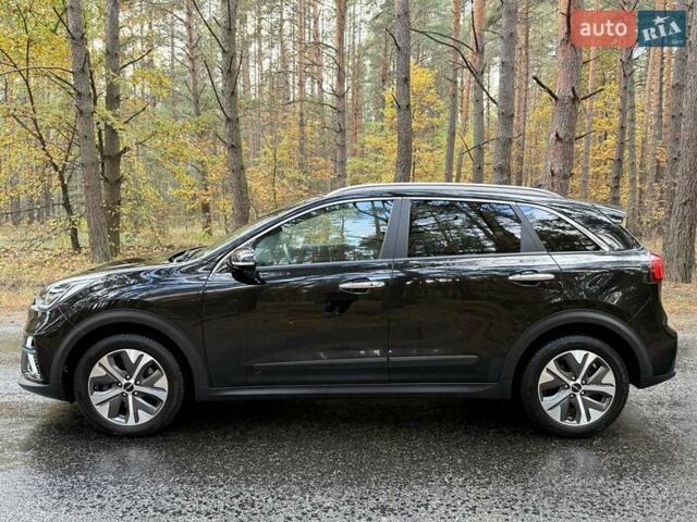 Киа Niro 2022 в Киеве на Automoto.ua Черный Киа Niro, объемом двигателя 0 л и пробегом 70 тыс. км за 22499 $, фото 4 на Automoto.ua