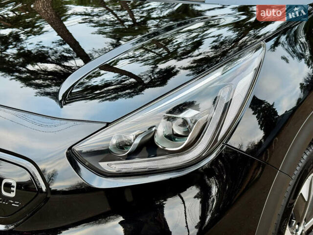 Черный Киа Niro, объемом двигателя 0 л и пробегом 54 тыс. км за 24300 $, фото 9 на Automoto.ua