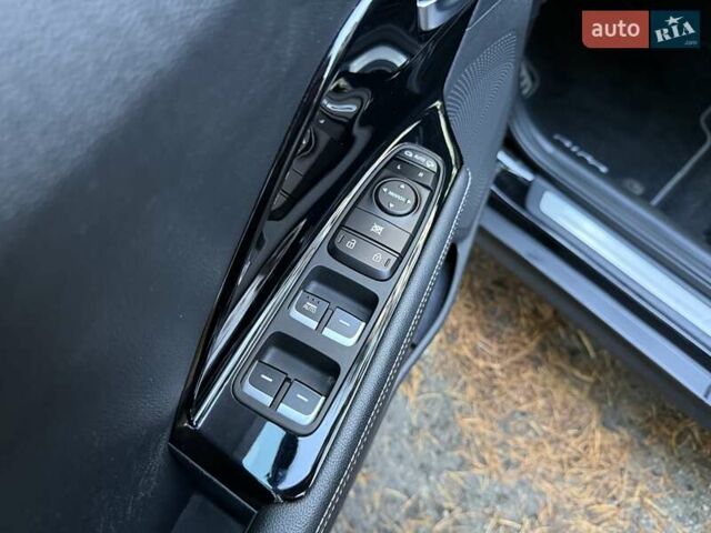 Киа Niro 2022 в Киеве на Automoto.ua Черный Киа Niro, объемом двигателя 0 л и пробегом 70 тыс. км за 22499 $, фото 57 на Automoto.ua