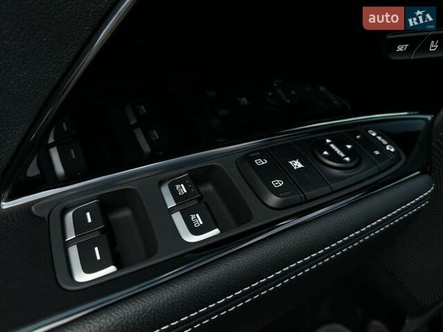 Чорний Кіа Niro, об'ємом двигуна 0 л та пробігом 29 тис. км за 22900 $, фото 47 на Automoto.ua