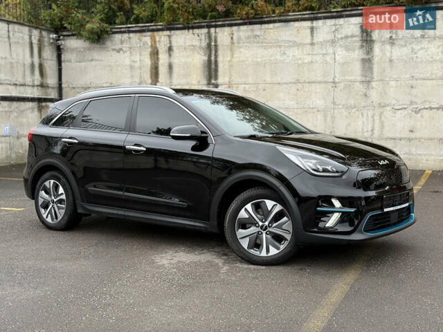 Чорний Кіа Niro, об'ємом двигуна 0 л та пробігом 108 тис. км за 21850 $, фото 4 на Automoto.ua