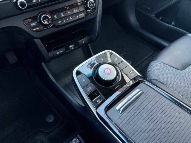 Кіа Niro 2022 у Кропивницькому (Кіровограді) на Automoto.ua Чорний Кіа Niro, об'ємом двигуна 0 л та пробігом 45 тис. км за 13200 $, фото 11 на Automoto.ua