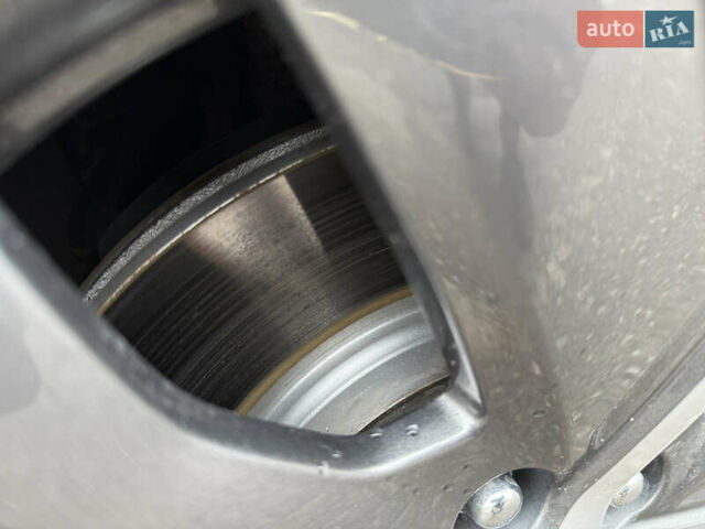 Чорний Кіа Niro, об'ємом двигуна 0 л та пробігом 108 тис. км за 21850 $, фото 65 на Automoto.ua