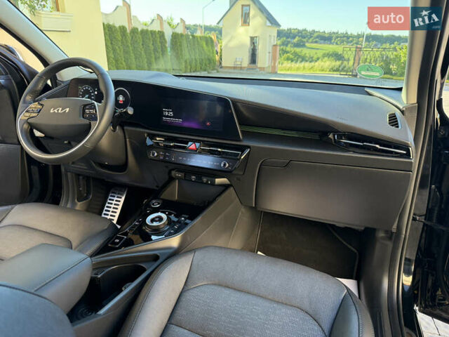 Черный Киа Niro, объемом двигателя 0 л и пробегом 61 тыс. км за 25950 $, фото 72 на Automoto.ua