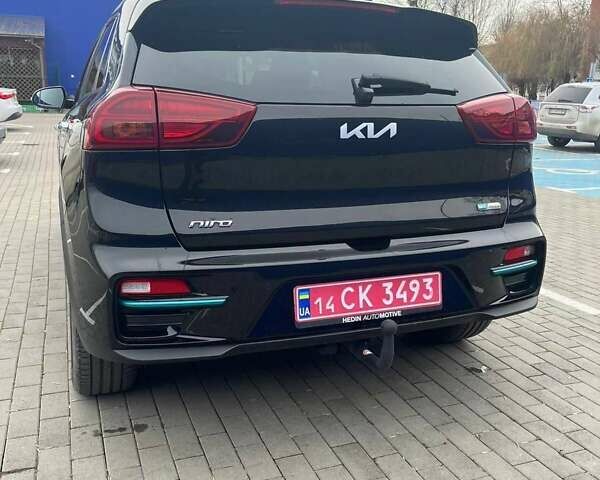 Чорний Кіа Niro, об'ємом двигуна 0 л та пробігом 72 тис. км за 22100 $, фото 14 на Automoto.ua