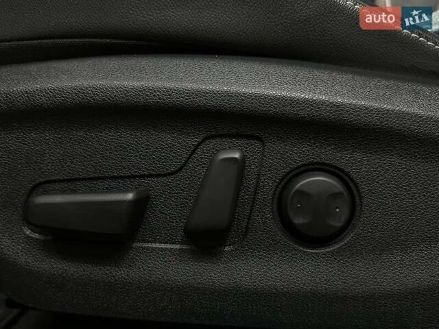 Черный Киа Niro, объемом двигателя 0 л и пробегом 84 тыс. км за 22900 $, фото 2 на Automoto.ua