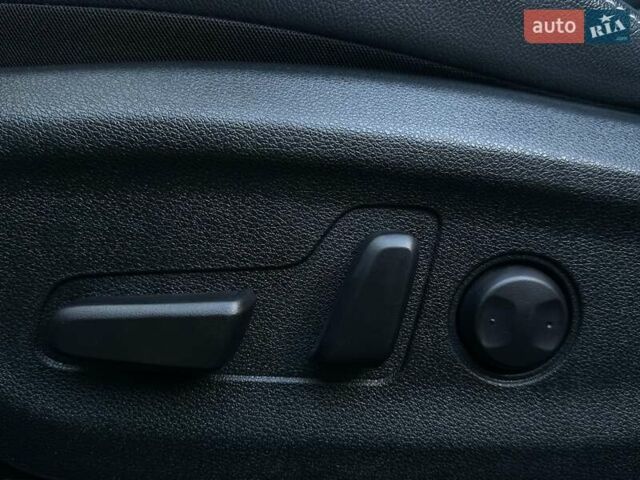 Черный Киа Niro, объемом двигателя 0 л и пробегом 29 тыс. км за 22900 $, фото 42 на Automoto.ua