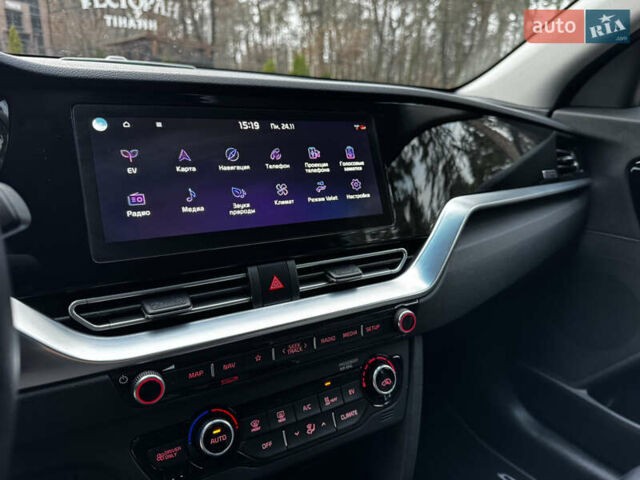 Черный Киа Niro, объемом двигателя 0 л и пробегом 54 тыс. км за 24300 $, фото 39 на Automoto.ua