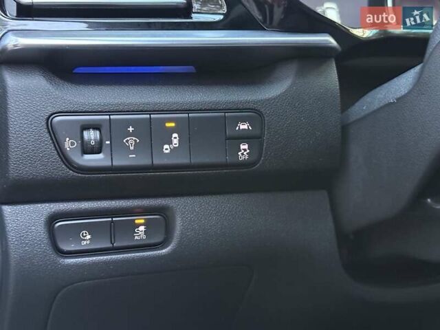 Киа Niro 2022 в Киеве на Automoto.ua Черный Киа Niro, объемом двигателя 0 л и пробегом 70 тыс. км за 22499 $, фото 61 на Automoto.ua