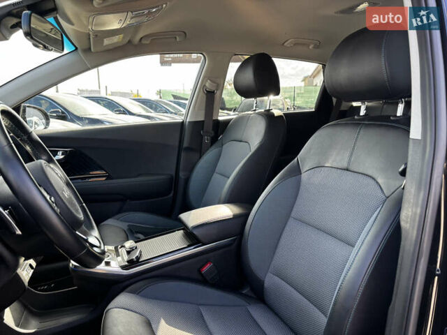 Чорний Кіа Niro, об'ємом двигуна 0 л та пробігом 23 тис. км за 24999 $, фото 21 на Automoto.ua