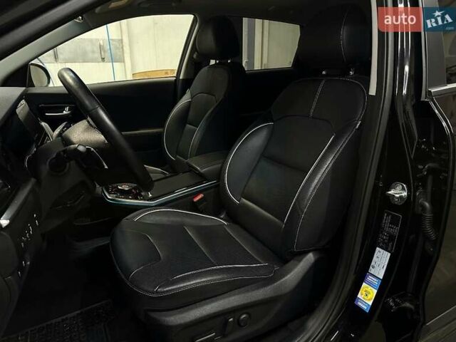 Черный Киа Niro, объемом двигателя 0 л и пробегом 84 тыс. км за 22900 $, фото 1 на Automoto.ua