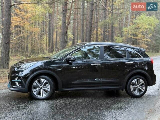Киа Niro 2022 в Киеве на Automoto.ua Черный Киа Niro, объемом двигателя 0 л и пробегом 70 тыс. км за 22499 $, фото 39 на Automoto.ua