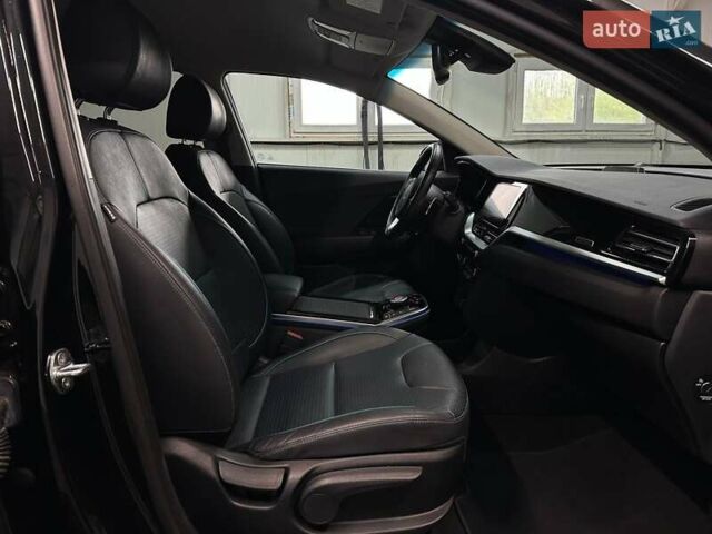 Черный Киа Niro, объемом двигателя 0 л и пробегом 12 тыс. км за 25400 $, фото 79 на Automoto.ua