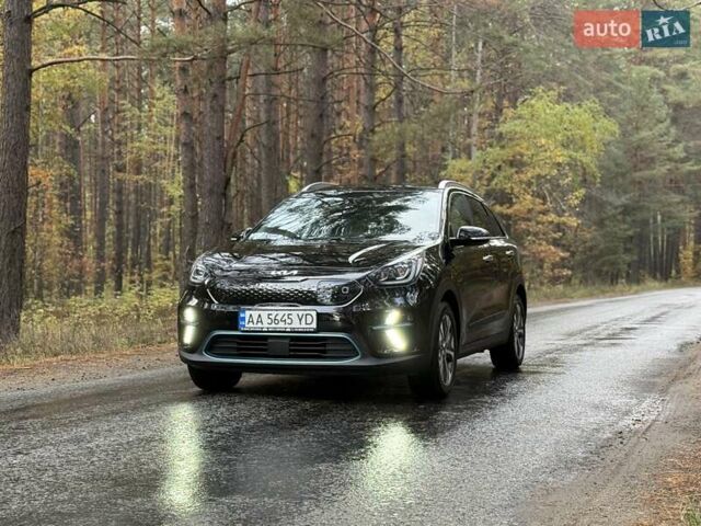 Киа Niro 2022 в Киеве на Automoto.ua Черный Киа Niro, объемом двигателя 0 л и пробегом 70 тыс. км за 22499 $, фото 23 на Automoto.ua