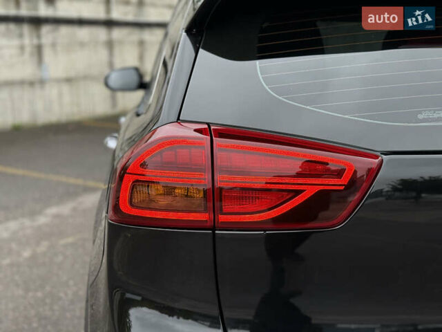 Чорний Кіа Niro, об'ємом двигуна 0 л та пробігом 108 тис. км за 21850 $, фото 28 на Automoto.ua