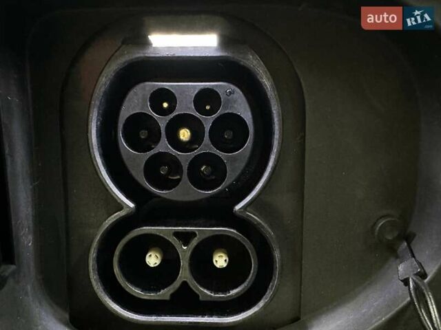 Черный Киа Niro, объемом двигателя 0 л и пробегом 84 тыс. км за 22900 $, фото 27 на Automoto.ua