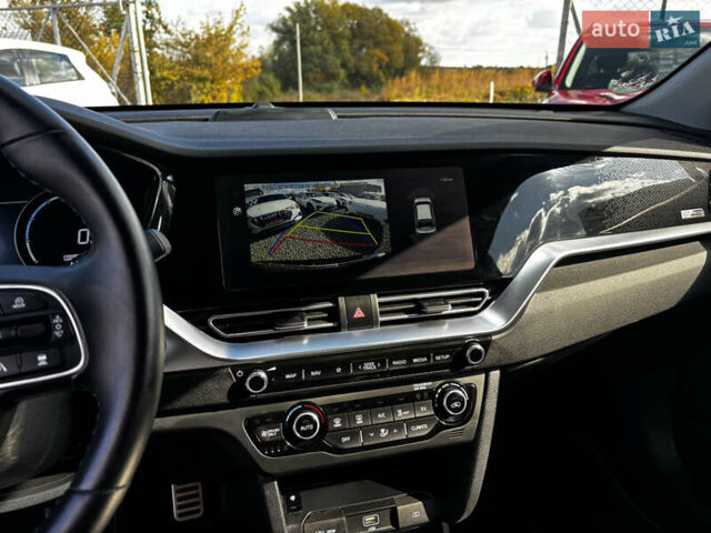 Чорний Кіа Niro, об'ємом двигуна 0 л та пробігом 23 тис. км за 24999 $, фото 25 на Automoto.ua