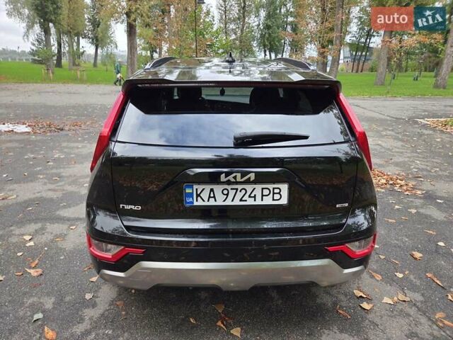 Черный Киа Niro, объемом двигателя 1.58 л и пробегом 97 тыс. км за 25500 $, фото 3 на Automoto.ua