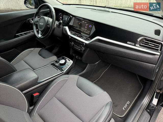 Чорний Кіа Niro, об'ємом двигуна 0 л та пробігом 108 тис. км за 21850 $, фото 47 на Automoto.ua