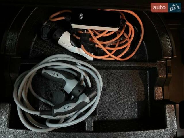 Черный Киа Niro, объемом двигателя 0 л и пробегом 12 тыс. км за 25400 $, фото 75 на Automoto.ua