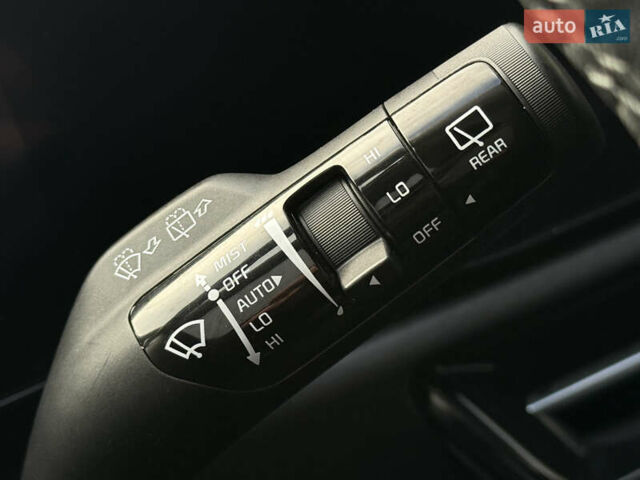 Черный Киа Niro, объемом двигателя 0 л и пробегом 149 тыс. км за 20550 $, фото 56 на Automoto.ua