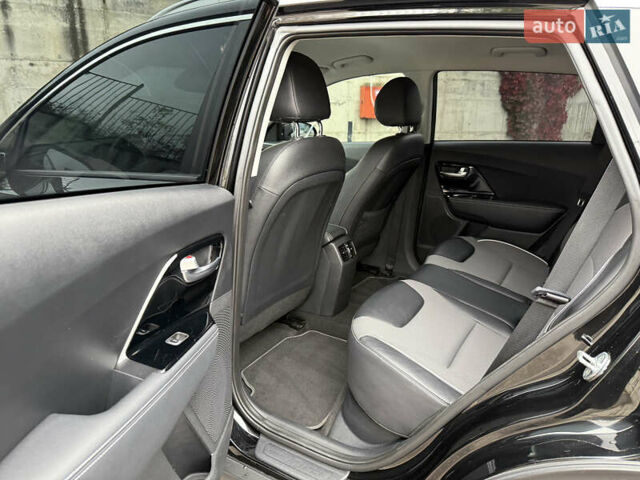 Чорний Кіа Niro, об'ємом двигуна 0 л та пробігом 108 тис. км за 21850 $, фото 58 на Automoto.ua