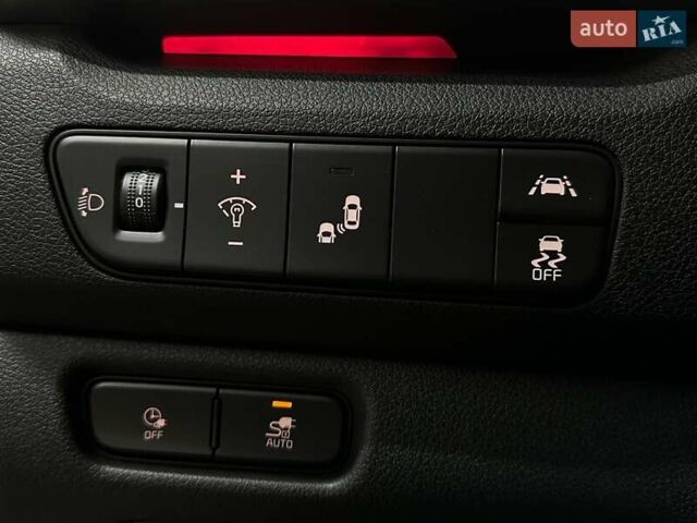 Черный Киа Niro, объемом двигателя 0 л и пробегом 39 тыс. км за 24900 $, фото 6 на Automoto.ua